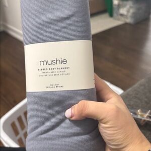 Mushie Ribbed Baby Blanket in blue